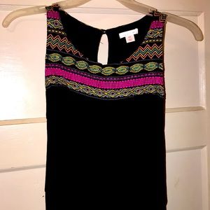 Fun black maxi dress with playful colors and keyhole on the backside